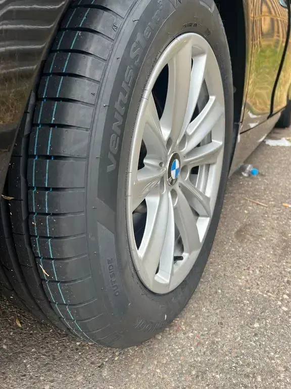 Gebraucht BMW 520 184 PS (135 kW) 2013 Schwarz Limousine