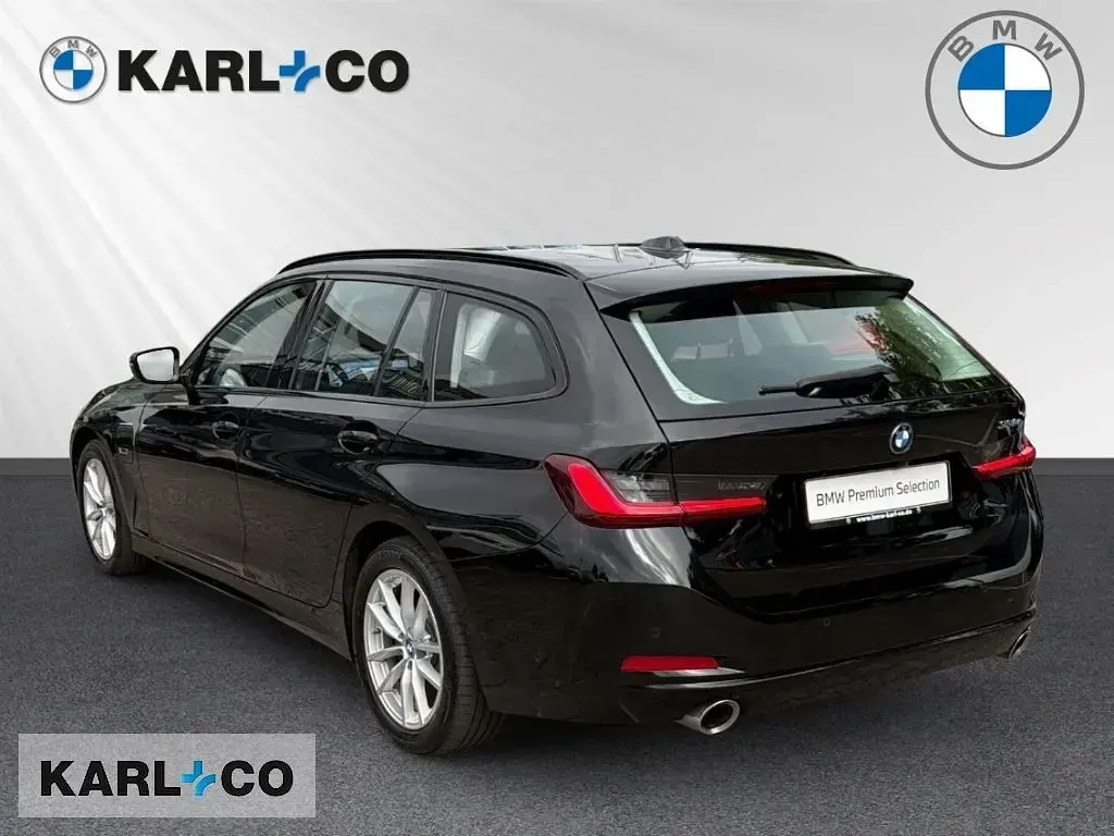 Gebraucht BMW 330e Shadowline 292 PS (214 kW) 2023 Schwarz Kombi