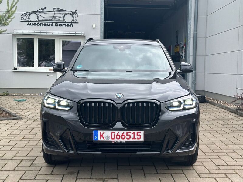 Grau Gebraucht 2022 BMW X3 M Sport SUV | 38.996 € - Bild 1/4