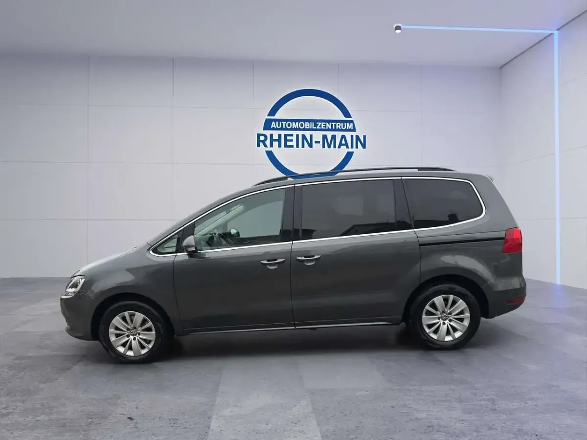 Gebraucht VW Sharan Highline 140 PS (102 kW) 2011 Grau Van / Kleinbus