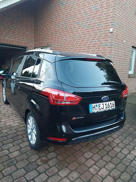 Schwarz Gebraucht 2017 Ford B-MAX S Van / Kleinbus | 7.400 € (Guter Preis) - Bild 1/4