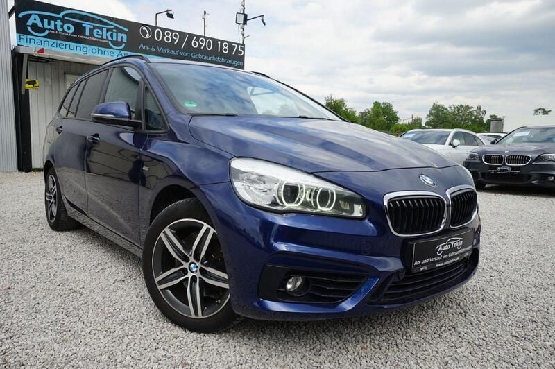 Blau Gebraucht 2016 BMW 218 Gran Tourer Sport Line Van / Kleinbus | 9.950 € (Fairer Preis) - Bild 1/3