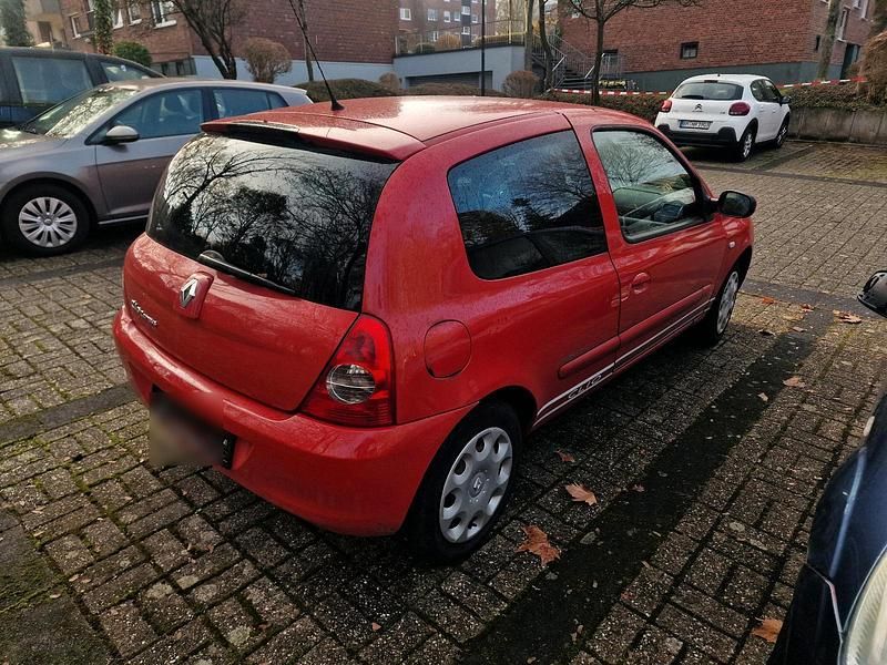 Gebraucht Renault Clio II 62 PS (45 kW) 2008 Rot Kleinwagen