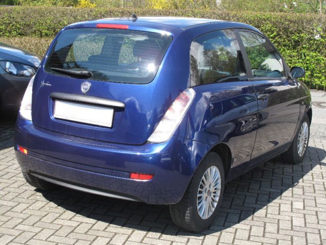 Gebraucht Lancia Ypsilon 60 PS (44 kW) 2009 Blau metallic Kleinwagen