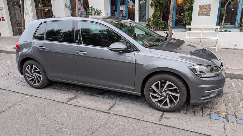 Grau Gebraucht 2017 VW Golf VII Sound Kleinwagen | 10.300 € (Guter Preis) - Bild 1/4