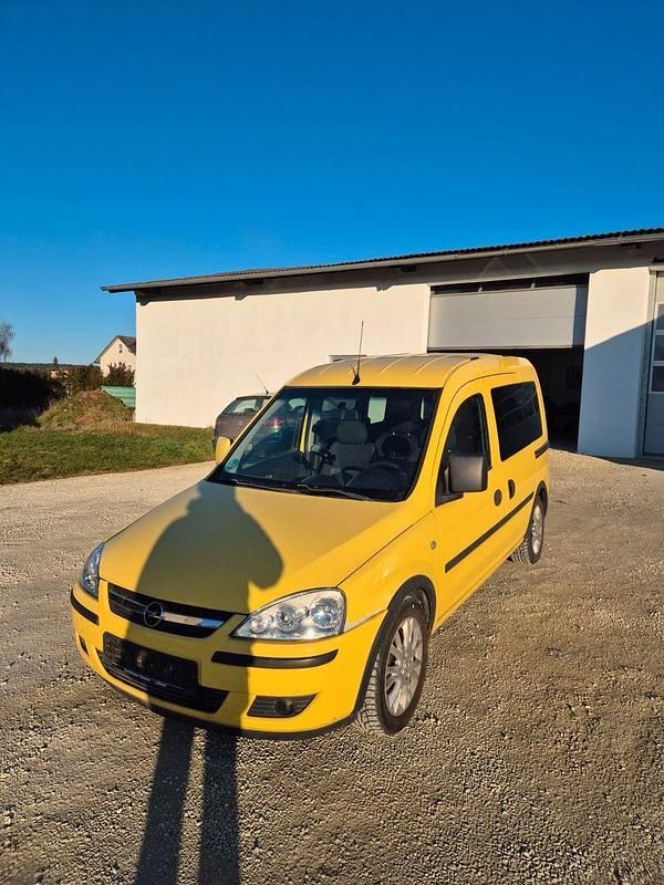 Gebraucht Opel Combo 75 PS (55 kW) 2010 Gelb Van / Kleinbus