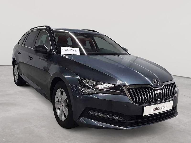 Quarzgrau metallic Gebraucht 2020 Skoda Superb Ambition Kombi | 21.990 € (Fairer Preis) - Bild 1/4