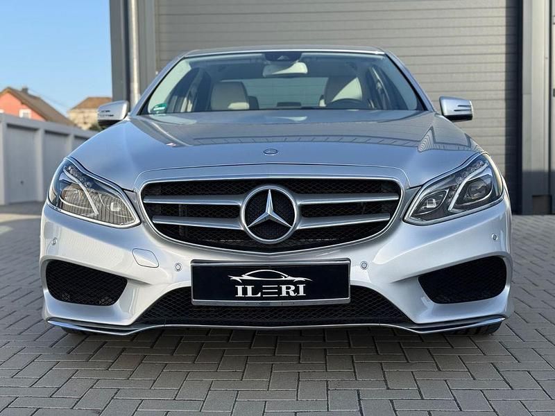 Gebraucht Mercedes E250 AMG line 211 PS (155 kW) 2015 Silber Limousine