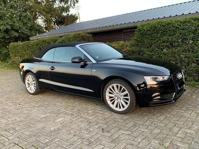 Gebraucht Audi A5 Cabriolet Ambiente 170 PS (125 kW) 2012 Schwarz Cabrio