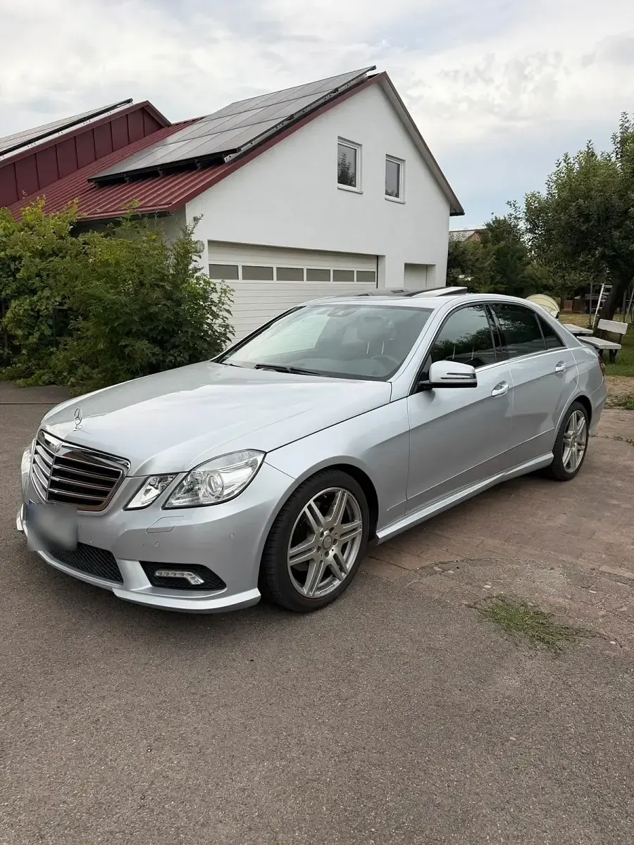 Gebraucht Mercedes E350 AMG 272 PS (200 kW) 2011 Silber Limousine