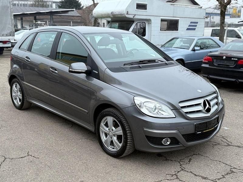 Gebraucht Mercedes B160 95 PS (69 kW) 2010 Grau Van / Kleinbus
