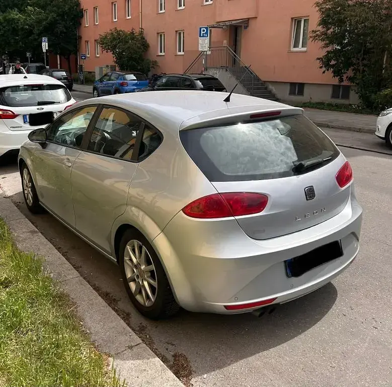 Gebraucht Seat Leon 125 PS (91 kW) 2011 Silber Kleinwagen