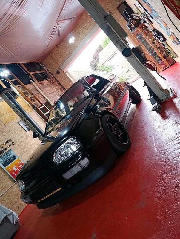 Gebraucht VW Golf III 60 PS (44 kW) 1997 Schwarz Kleinwagen