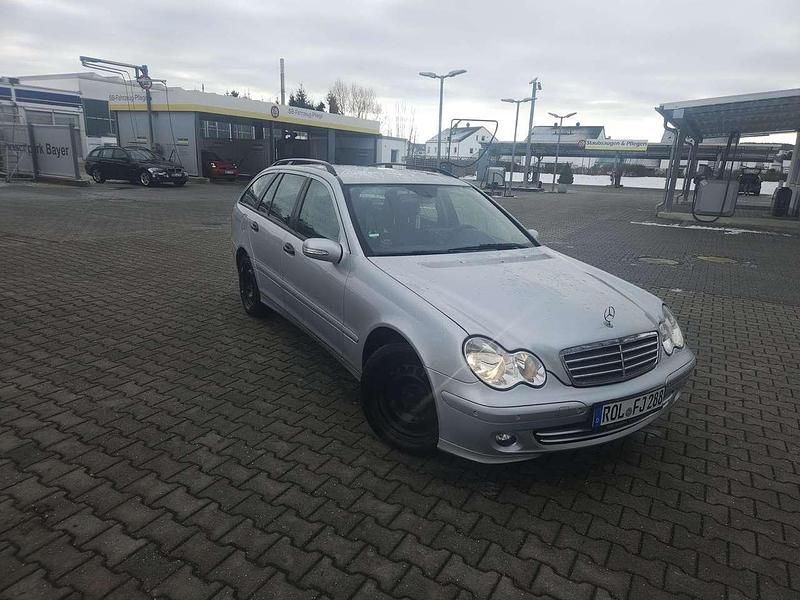 Silber Gebraucht 2006 Mercedes C220 Classic Kombi | 1.900 € (Superpreis) - Bild 1/4