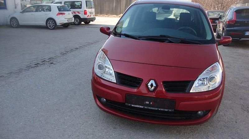 Gebraucht Renault Mégane II Dynamique 111 PS (81 kW) 2007 Rot Limousine