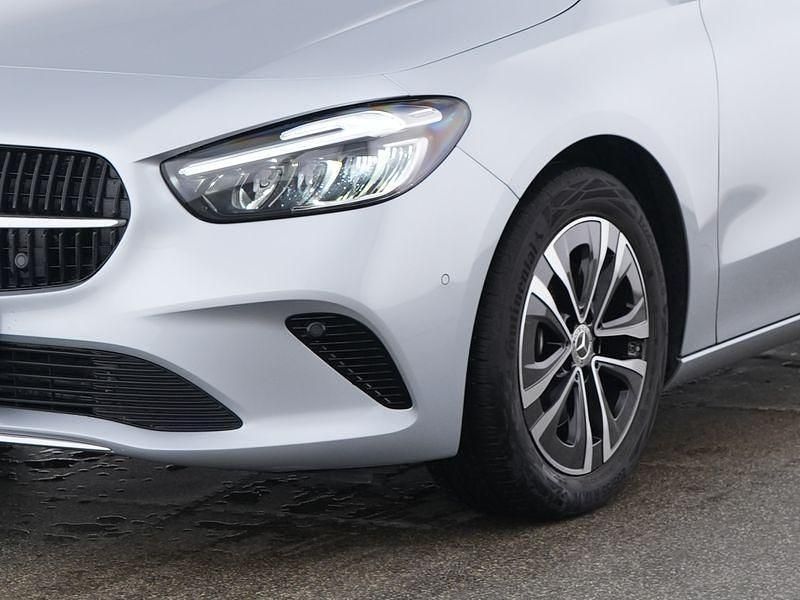 Gebraucht Mercedes B220 Progressive 190 PS (139 kW) 2024 Silber Van / Kleinbus