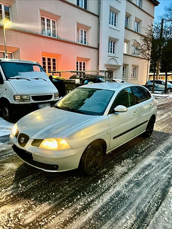 Używany Seat Ibiza 75 KM (55 kW) 2007 Andere farben Hatchback