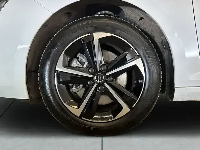 Usata Opel Astra 131 CV (96 kW) 2024 Bianco Utilitaria