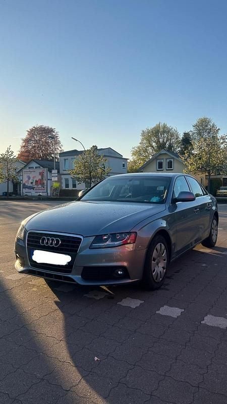 Gebraucht Audi A4 160 PS (117 kW) 2009 Grau Limousine
