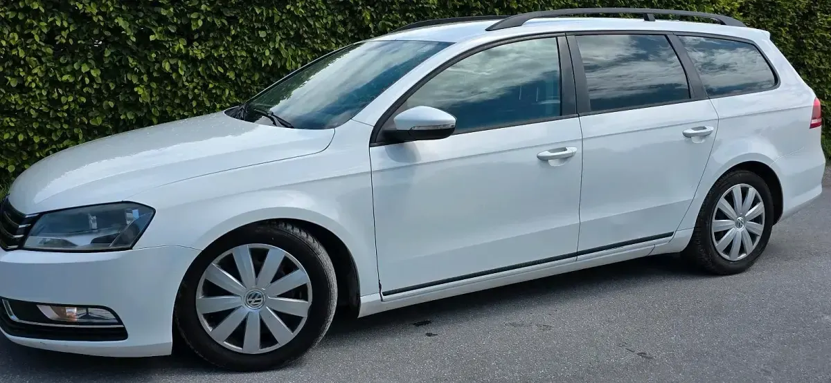 Gebraucht VW Passat 140 PS (102 kW) 2011 Weiß Kombi