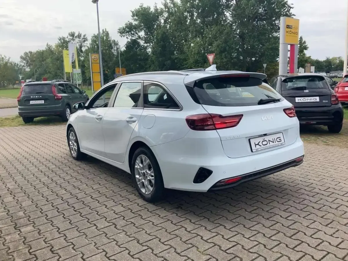 Gebraucht Kia Ceed Sportswagon Vision 140 PS (102 kW) 2025 Weiß Kombi