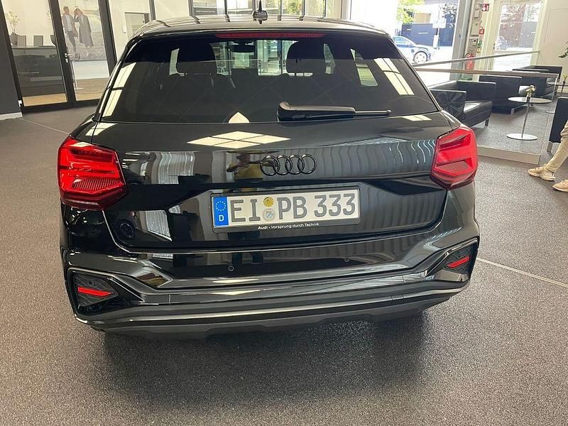 Gebraucht Audi Q2 S-Line 150 PS (110 kW) 2024 Schwarz SUV