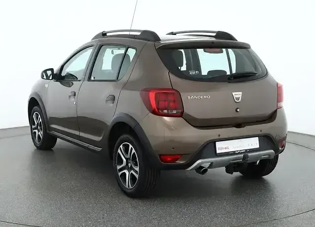 Gebraucht Dacia Sandero Celebration 90 PS (66 kW) 2019 Andere SUV
