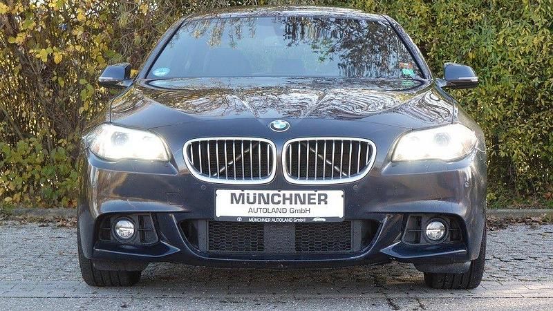 Gebraucht BMW 520 M Sport 190 PS (139 kW) 2016 Schwarz Limousine
