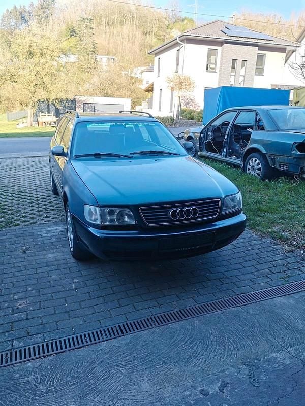 Blau Gebraucht 1995 Audi A6 Kombi | 2.599 € - Bild 1/4