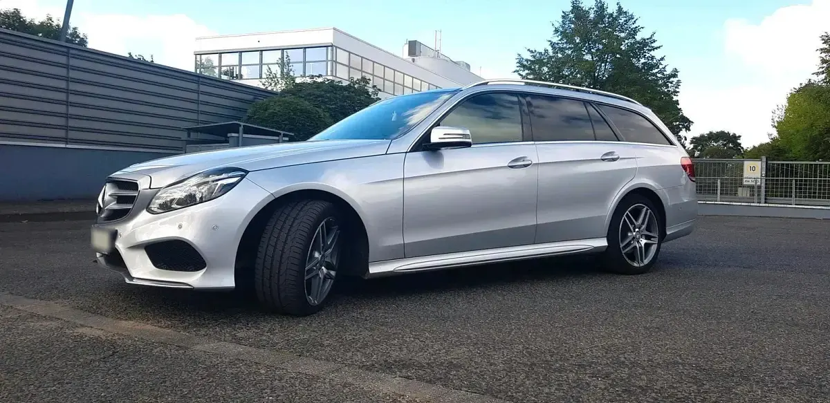 Gebraucht Mercedes E350 AMG 258 PS (189 kW) 2013 Silber Kombi