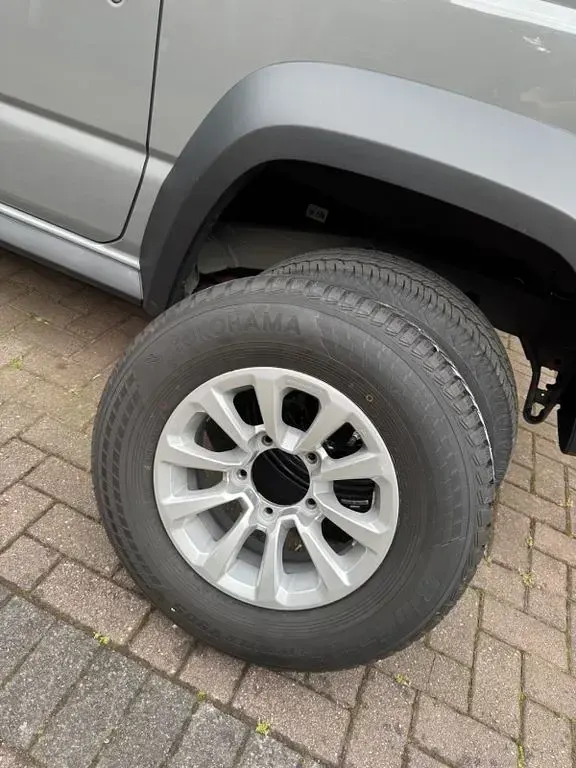 Occasion Suzuki Jimny 102 ch (75 kW) 2023 Gris SUV