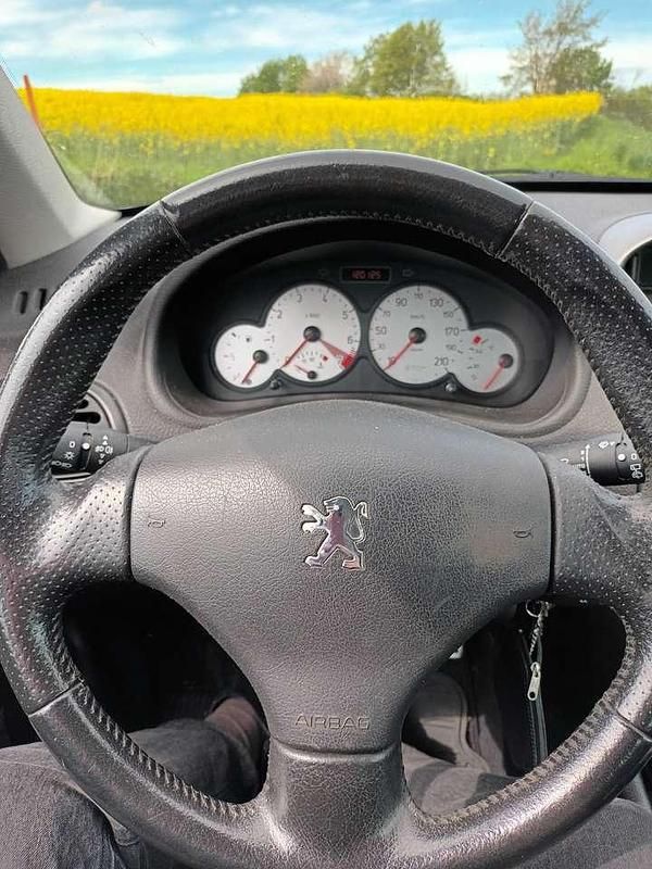 Gebraucht 2001 Peugeot 206 S Limousine | 2.950 € (Teuer) - Bild 1/4