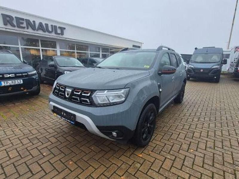 Grau Gebraucht 2023 Dacia Duster Extreme SUV | 17.990 € (Guter Preis) - Bild 1/4