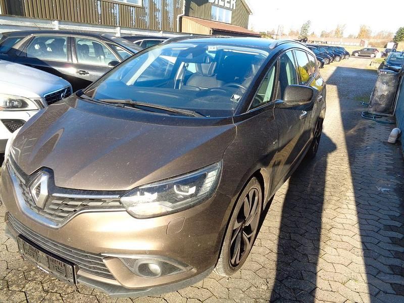 Braun Gebraucht 2018 Renault Scénic IV Bose Edition Van / Kleinbus | 8.500 € (Superpreis) - Bild 1/4