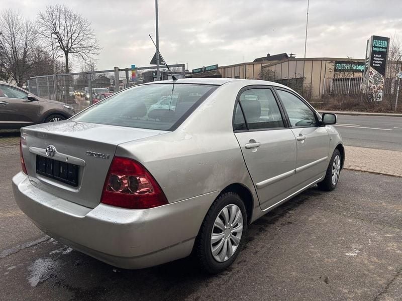 Gebraucht Toyota Corolla 110 PS (80 kW) 2006 Silber Limousine