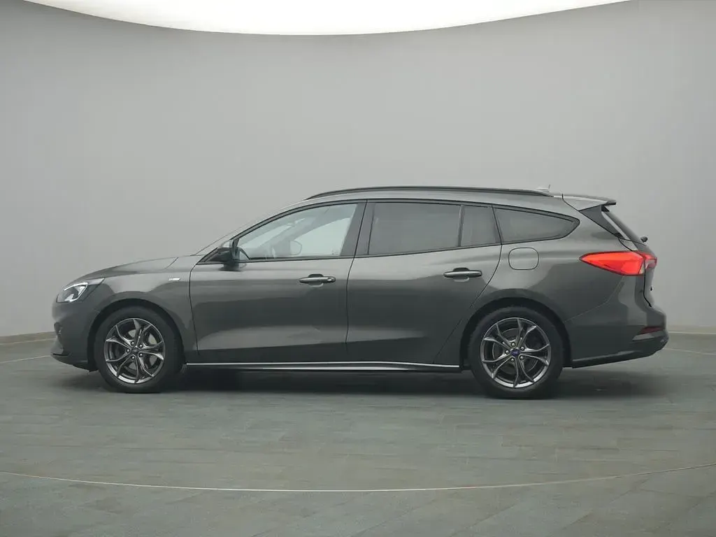 Gebraucht Ford Focus ST-Line 125 PS (91 kW) 2022 Magnetic grau Limousine