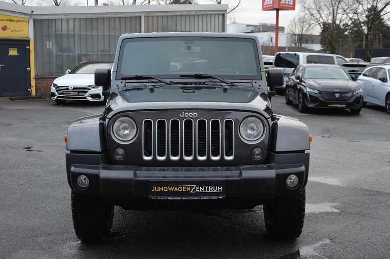Gebraucht Jeep Wrangler Unlimited Sahara 200 PS (147 kW) 2017 Schwarz SUV