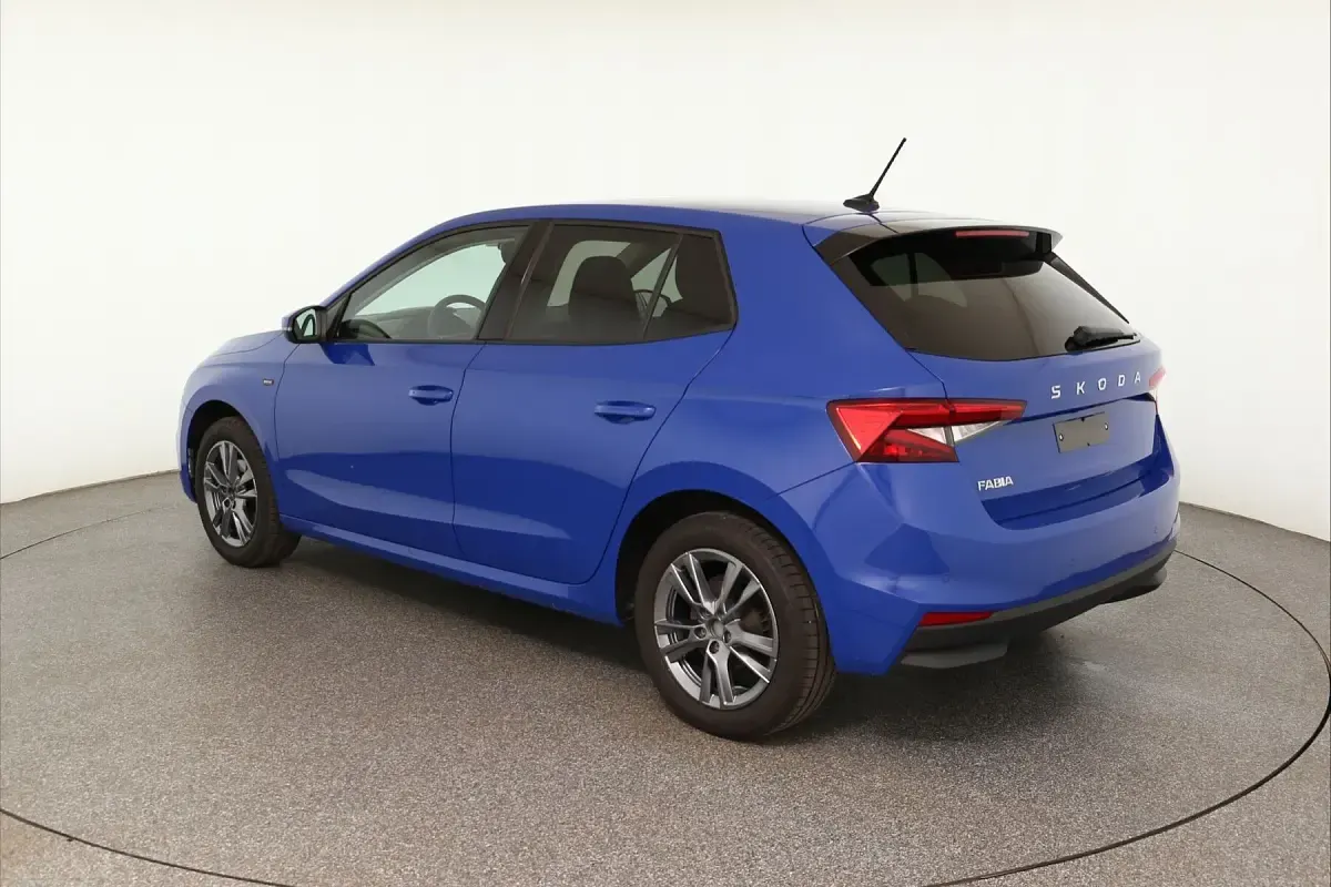 Gebraucht Skoda Fabia Drive 116 PS (85 kW) 2024 Modra energy/energy blue Kleinwagen