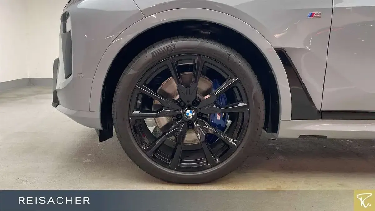 Neu BMW X7 Performance 352 PS (258 kW) 2026 Grau SUV