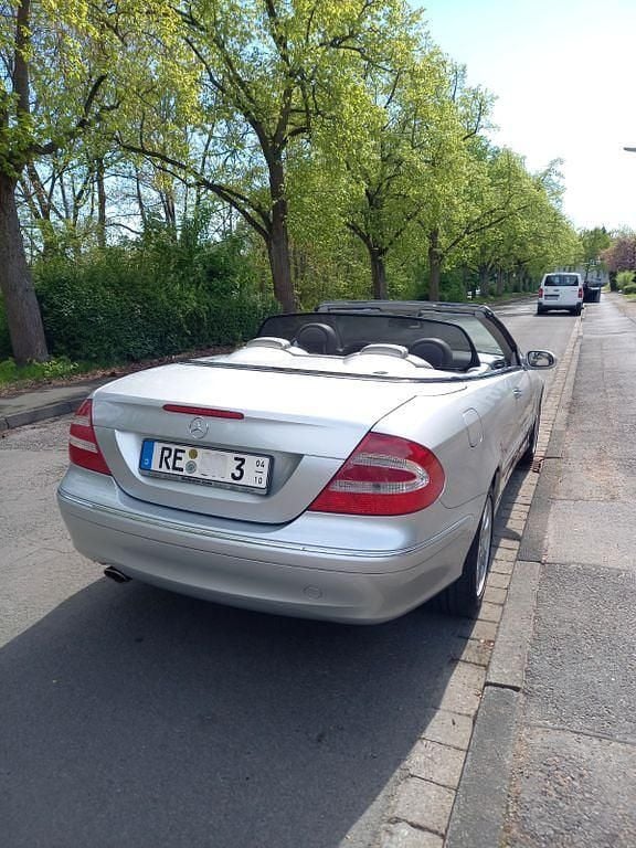 Gebraucht Mercedes CLK240 Elegance 170 PS (125 kW) 2004 Silber Cabrio