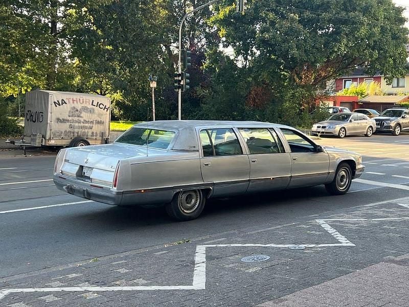 Gebraucht Cadillac Fleetwood 264 PS (194 kW) 1995 Silber Limousine