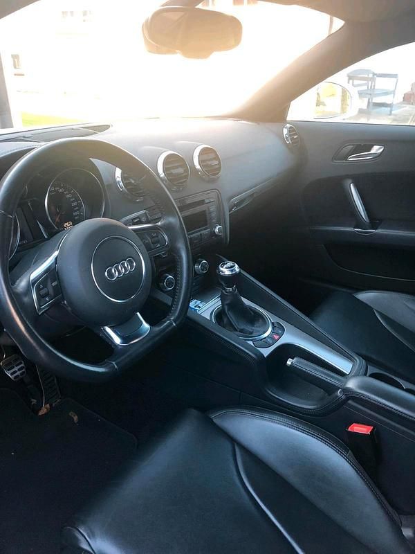 Gebraucht Audi TT 160 PS (117 kW) 2011 Weiß Coupé