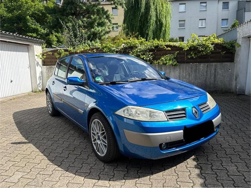 Blau Gebraucht 2003 Renault Mégane II Kleinwagen | 1.800 € (Fairer Preis) - Bild 1/4