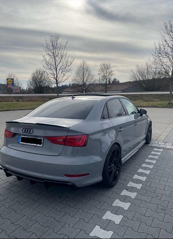 Gebraucht Audi A3 Exclusive 150 PS (110 kW) 2016 Grau Limousine