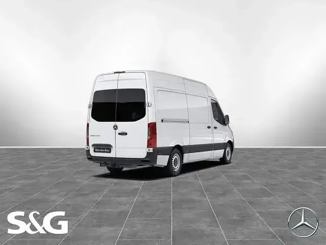 Gebraucht Mercedes Sprinter 150 PS (110 kW) 2022 Arktikweiß Van