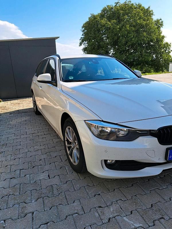 Gebraucht BMW 320 186 PS (136 kW) 2013 Kombi