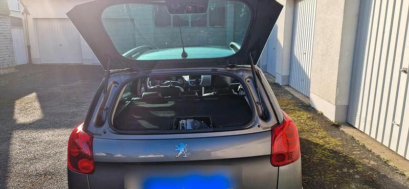 Gebraucht Peugeot 207 120 PS (88 kW) 2009 Grau Kombi