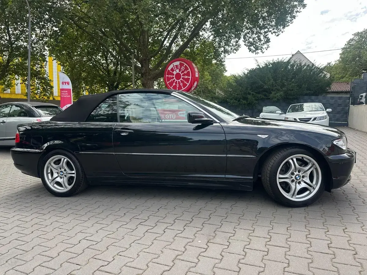 Gebraucht BMW 330 Cabriolet Sport Line 231 PS (169 kW) 2005 Schwarz Cabrio