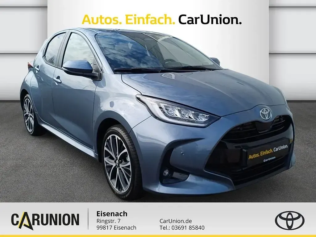 Neu Toyota Yaris Hybrid 116 PS (85 kW) 2026 Silber Limousine