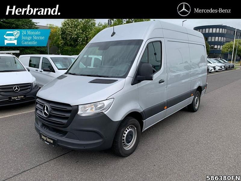 Weiss Gebraucht 2024 Mercedes EQV300 Van | 57.950 € - Bild 1/4